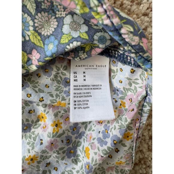 American Eagle lightweight button up Blouse/Shirt, floral print, size Medium - Picture 5 of 6